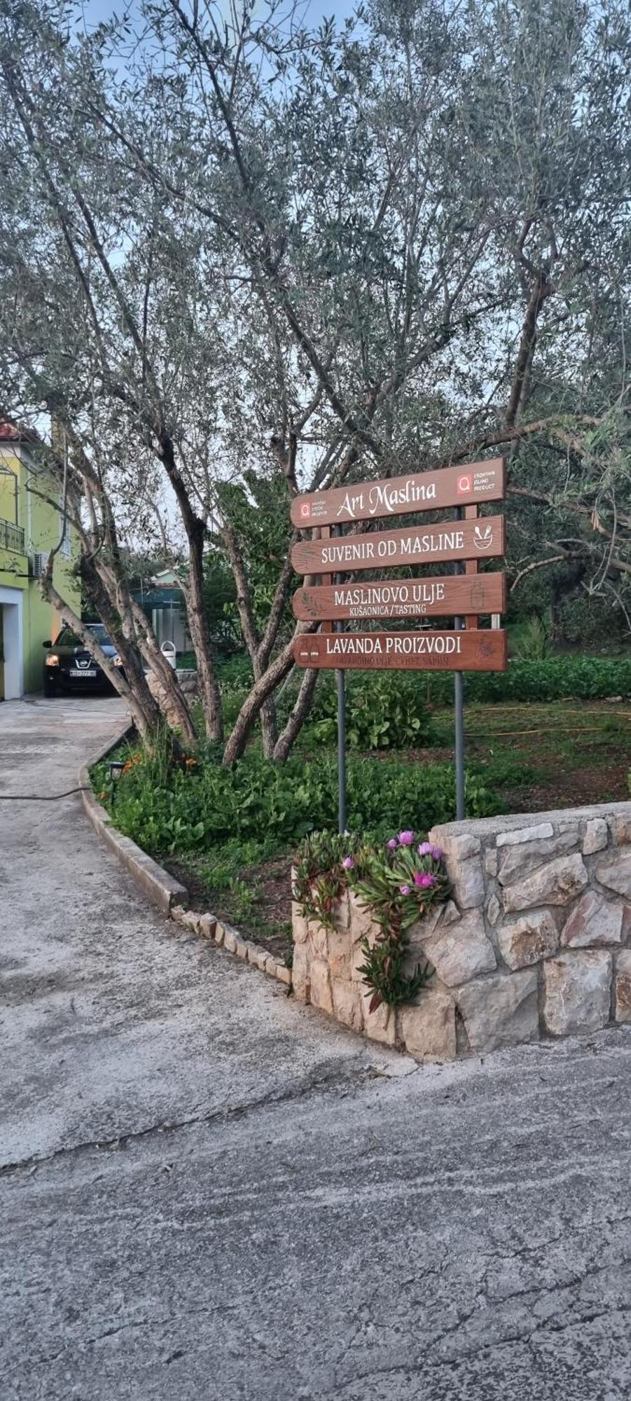 Senkini Dvori Sutomiscica Exterior foto