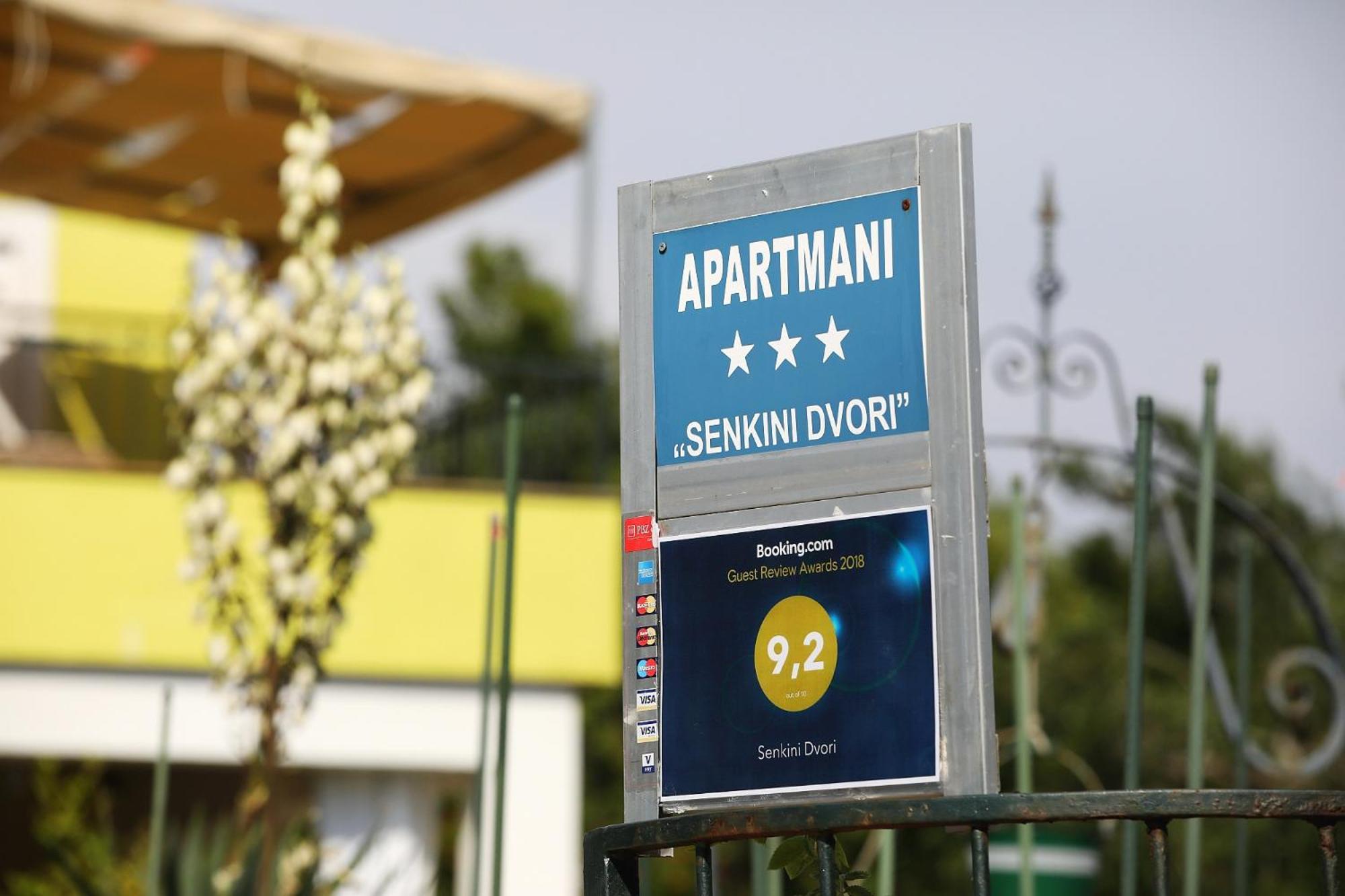Senkini Dvori Sutomiscica Exterior foto