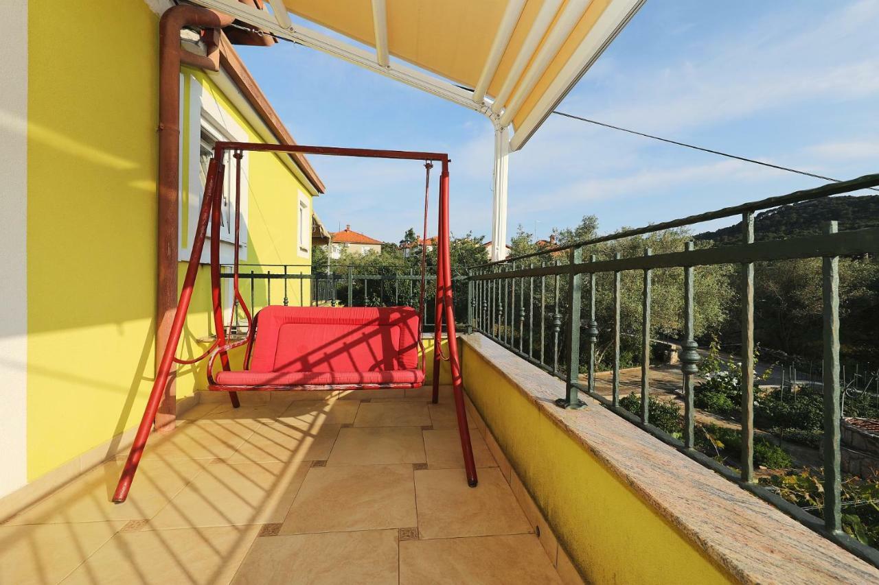 Senkini Dvori Sutomiscica Exterior foto